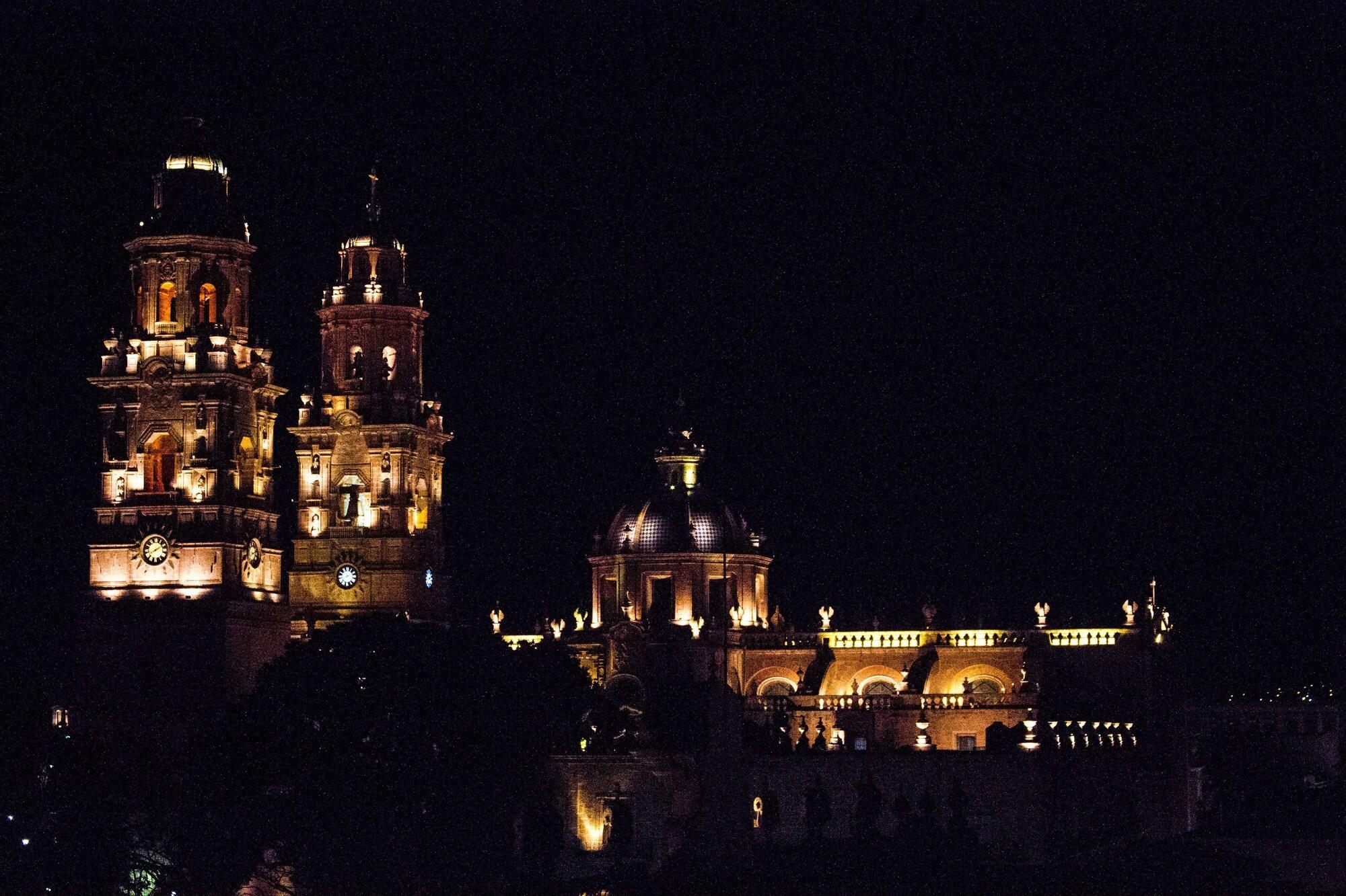 Hotel Historia Морелия Экстерьер фото