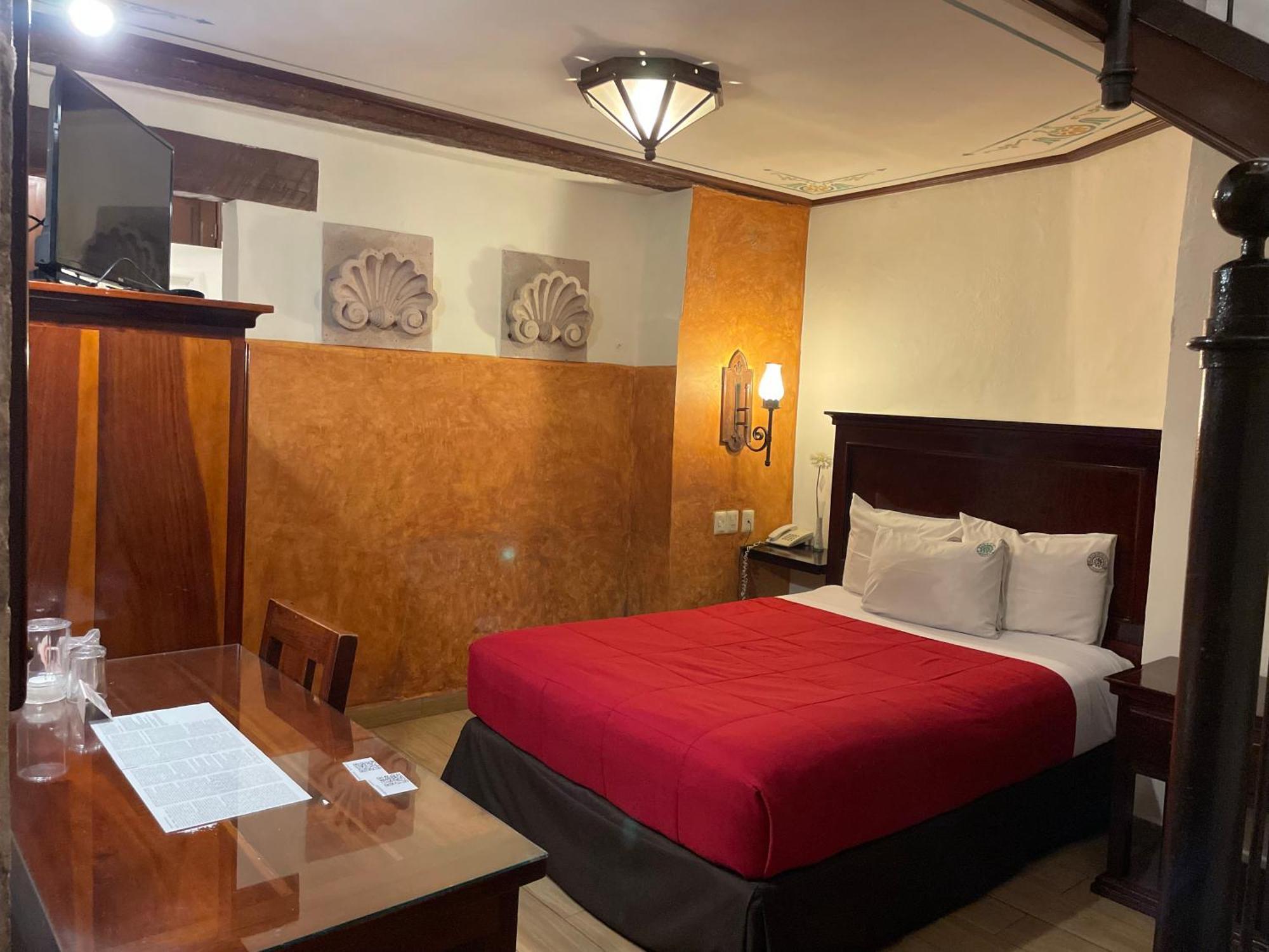Hotel Historia Морелия Экстерьер фото