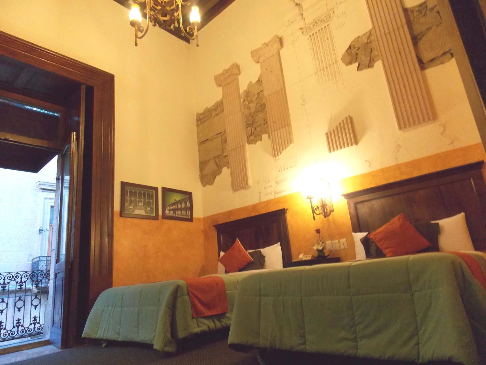 Hotel Historia Морелия Экстерьер фото