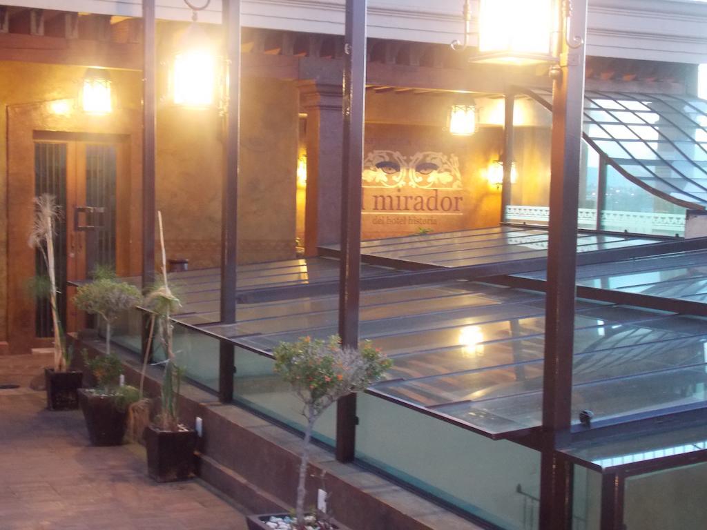 Hotel Historia Морелия Экстерьер фото